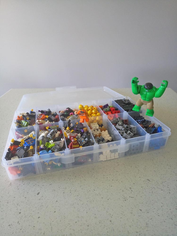 Brickly - About - Used Lego sorting Minifigures
